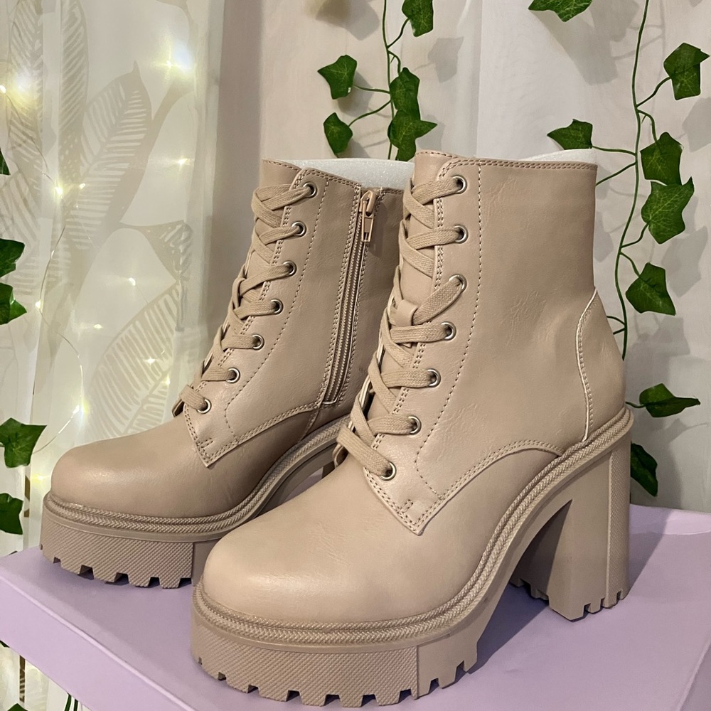 Madden Girl Rover Platform boots - Picture 3 of 12